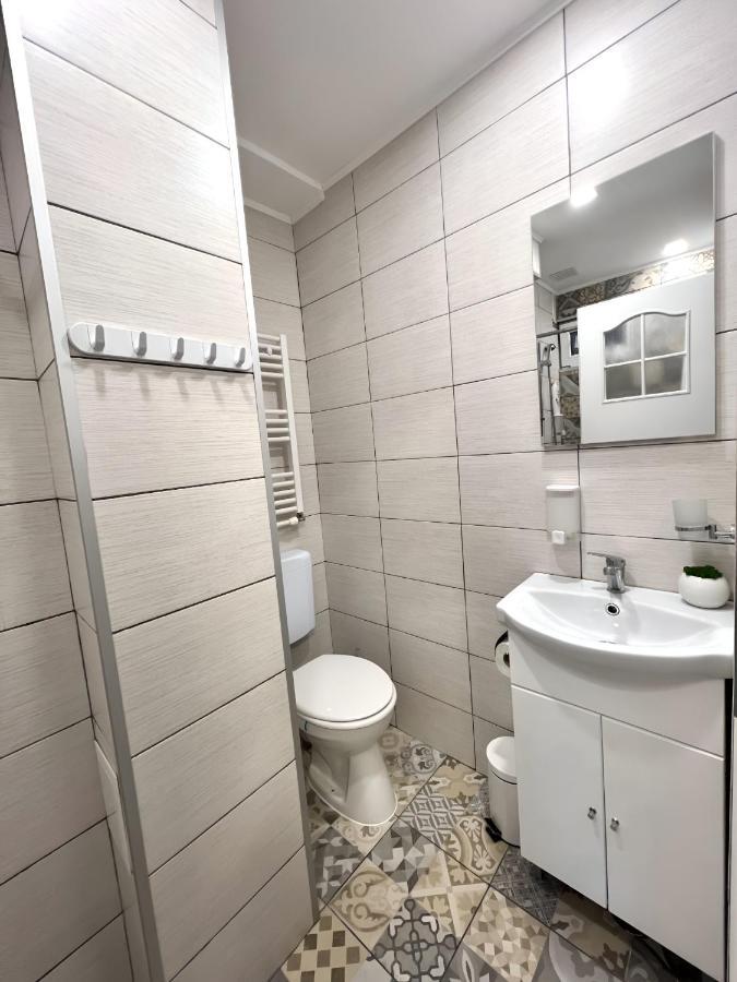Salt Mine Retreat - Free Parking Apartment ทูร์ดา ภายนอก รูปภาพ