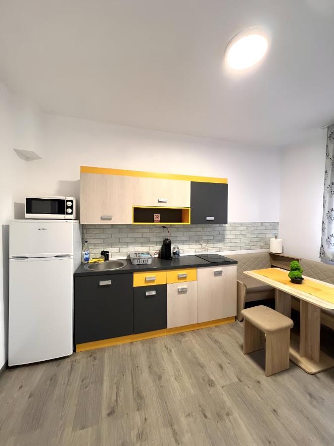 Salt Mine Retreat - Free Parking Apartment ทูร์ดา ภายนอก รูปภาพ
